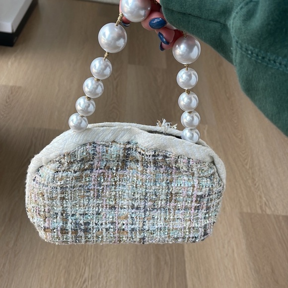 Kooreloo Pouch Shell Bag - Picture 5 of 7